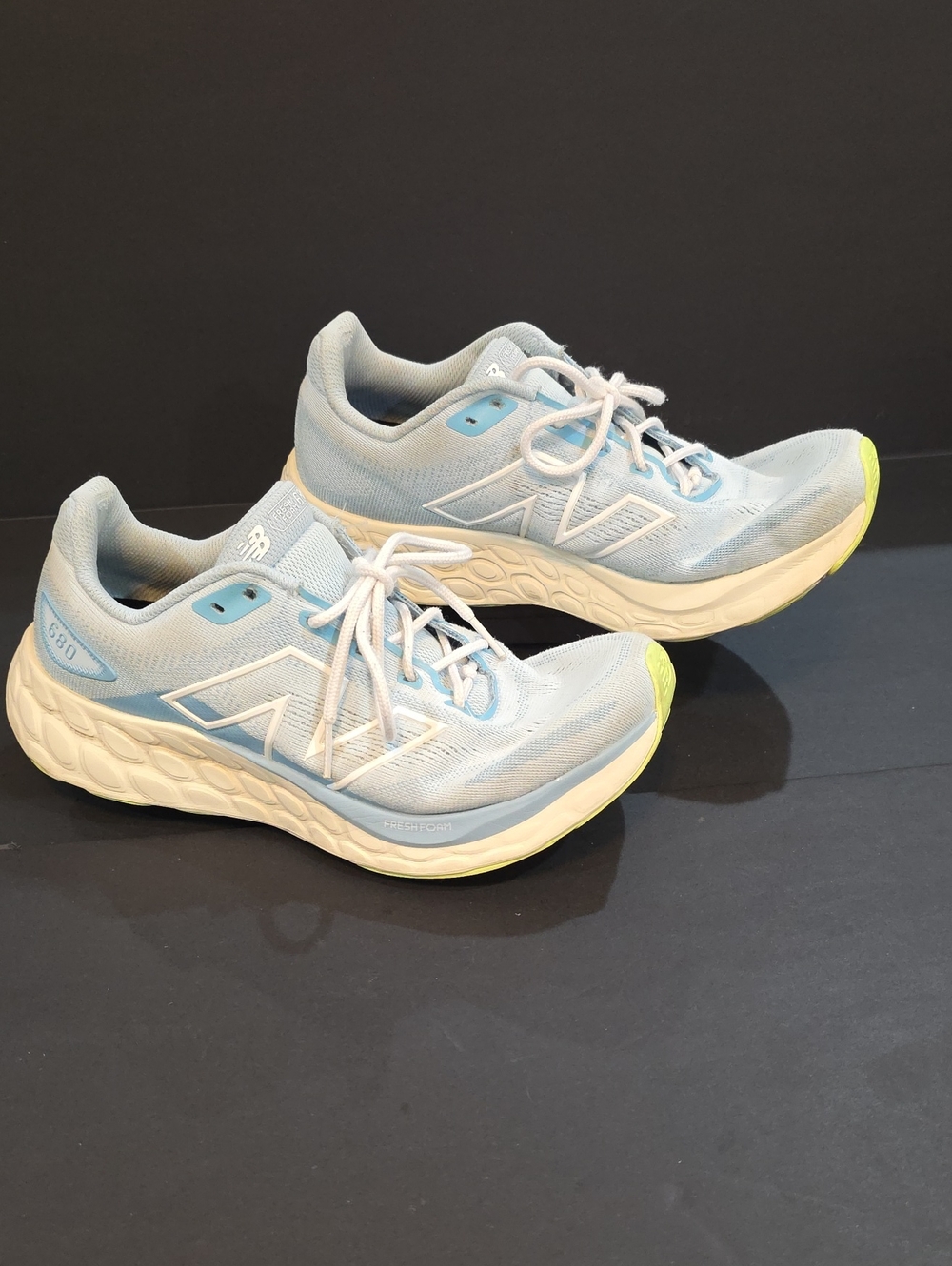 New Balance Fresh Foam 680 Women's Pale Blue Sneakers Size 10